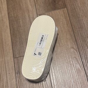 Women's Cream Slippers